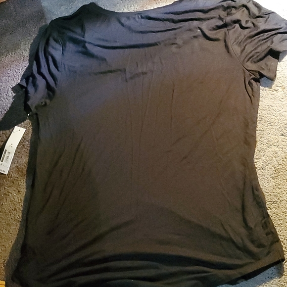 No boundaries med t-shirt with pocket - Picture 3 of 3